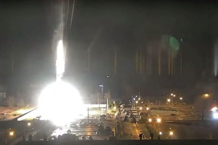 Ουκρανία: Βομβαρδισμοί μια ανάσα από πυρηνικούς αντιδραστήρες