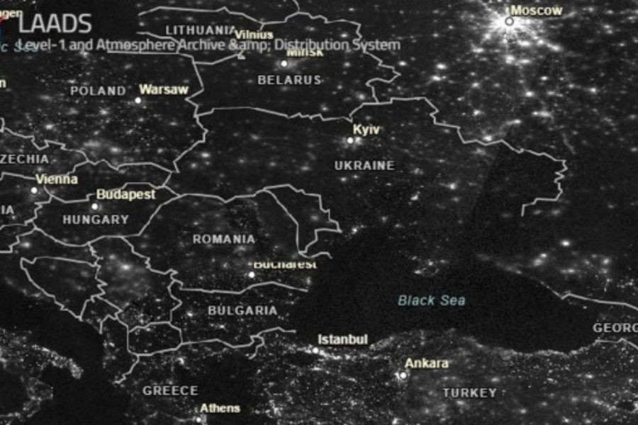 Ουκρανία: Δορυφορικές εικόνες με τα φώτα σβηστά στην εμπόλεμη χώρα
