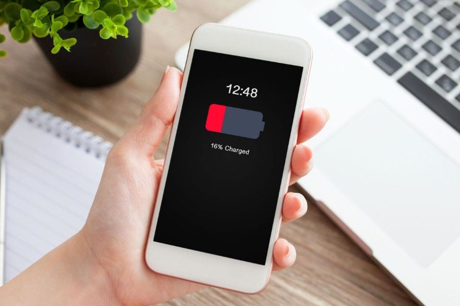 Έξι έξυπνα κόλπα για μην ξεμείνετε από μπαταρία στο smartphone