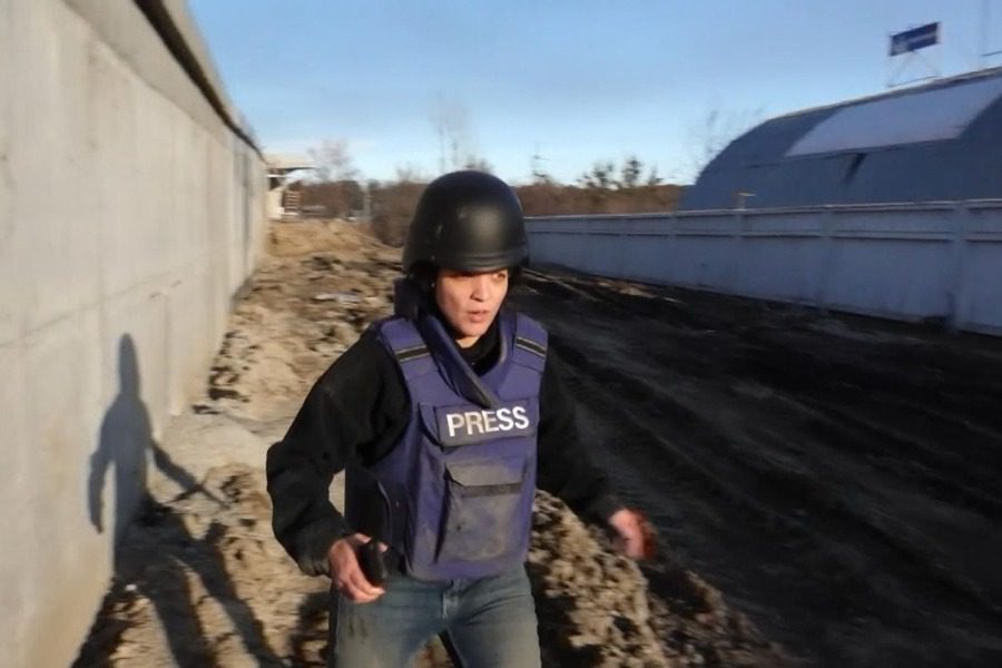 Ουκρανία: Δημοσιογράφοι πέφτουν σε ενέδρα και δέχονται πυροβολισμούς