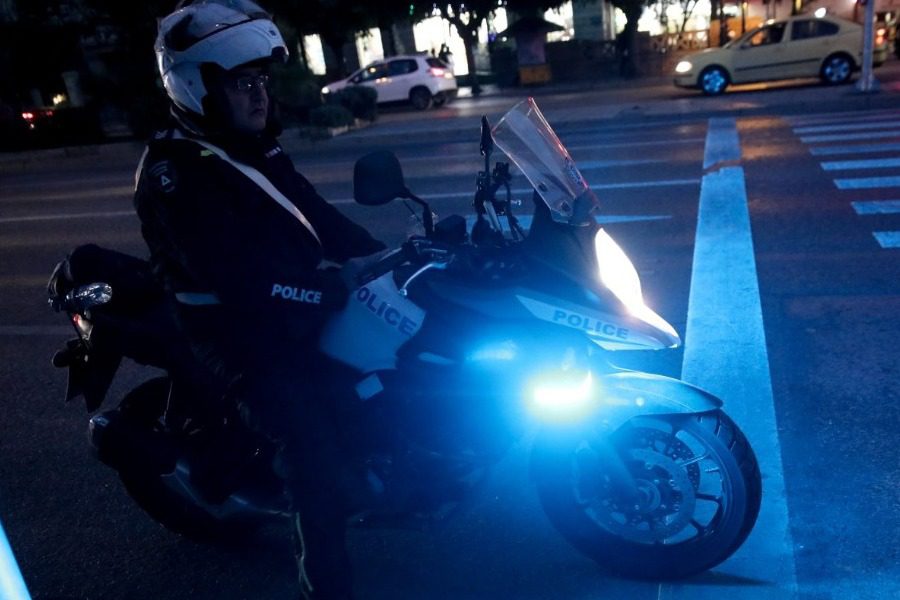 Νέο Ηράκλειο: Η στιγμή που αθλητής του crossfit εξουδετερώνει επίδοξο κλέφτη 