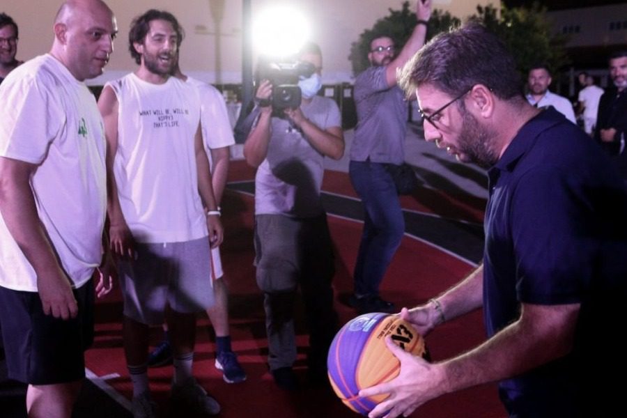 Νίκος Ανδρουλάκης: Στο χειρουργείο ο πρόεδρος του ΠΑΣΟΚ‑ΚΙΝΑΛ