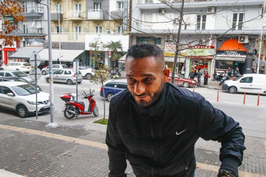 Πατέρας 16χρονου Ρομά: «Ζητάω συγγνώμη από την οικογένεια του, δεν μου φταίνε σε τίποτα τα παιδιά του»