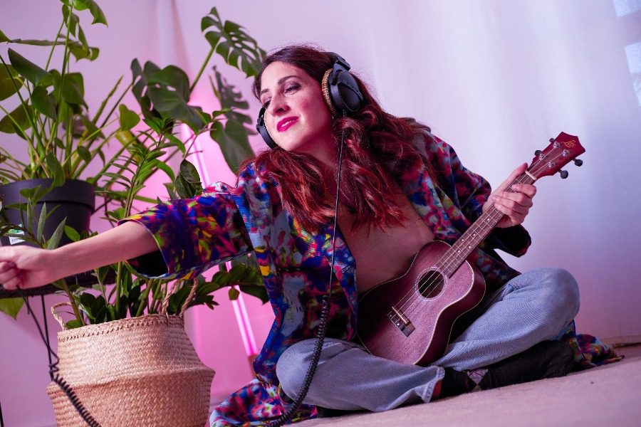 Η Μαριάννα μας εξηγεί πως είναι να φτιάχνεις μουσική για τηλεοπτικά spot 