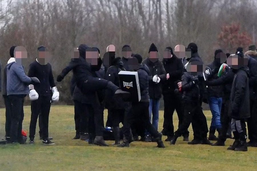 Βρετανία: Βετεράνοι στρατιώτες εκπαιδεύουν αντιεμβολιαστές