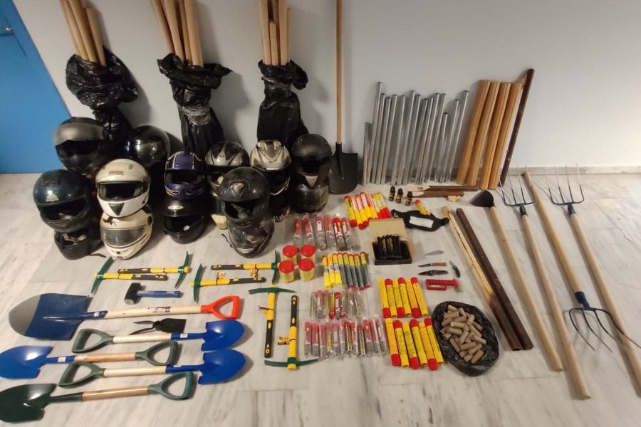 Δολοφονία 19χρονου: Οπλοστάσιο στον σύνδεσμο