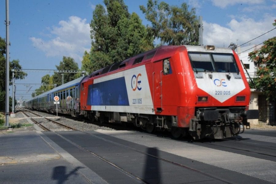 Τραγωδία στο Κρυονέρι: Γυναίκα παρασύρθηκε και διαμελίστηκε από τρένο