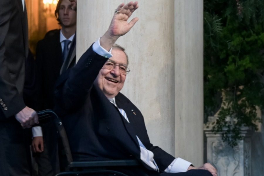 Τέως βασιλιάς: Στη ΜΕΘ με βαρύ εγκεφαλικό