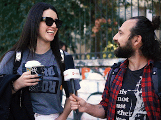 Το φλερτ πέθανε ή υπάρχει ακόμα;