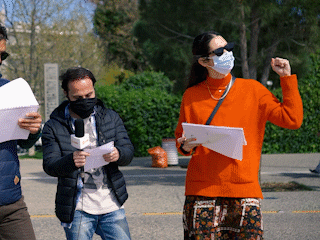 Πόσο καλά με ξέρεις; Ζευγάρια (και φίλοι) περνούν από challenge