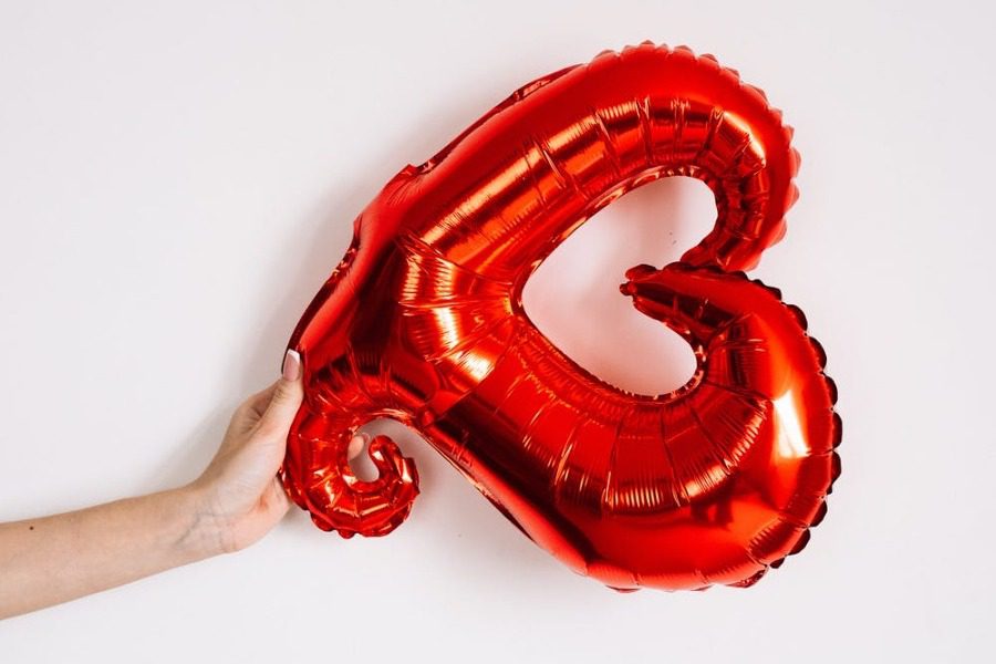 Σημάδια που θα σε βοηθήσουν να καταλάβεις αν έχεις ερωτευτεί