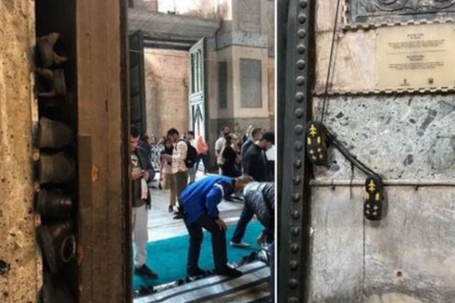 Νέες εικόνες ντροπής στην Αγιά Σοφία