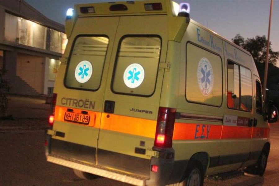 Κυψέλη: Θρίλερ με γυναίκα βρέθηκε αιμόφυρτη και ημίγυμνη σε πεζοδρόμιο