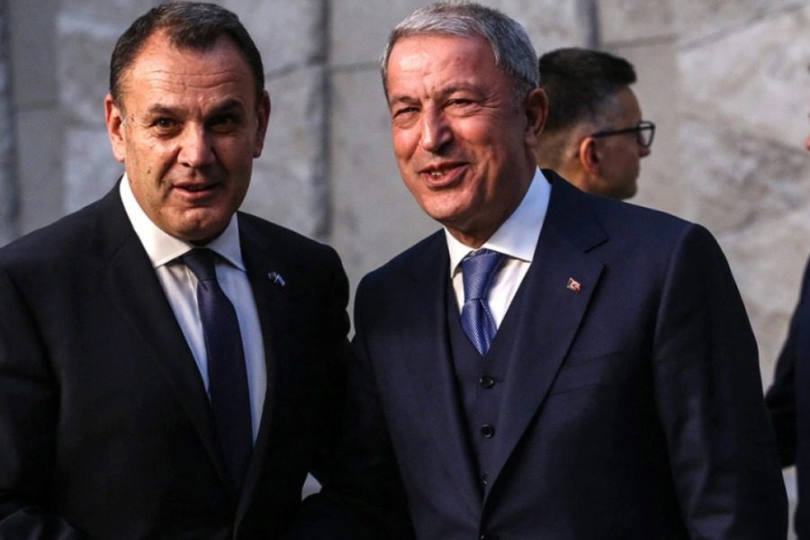 Στεφάνι από τον Ακάρ στην κηδεία της μητέρας του Νίκου Παναγιωτόπουλου