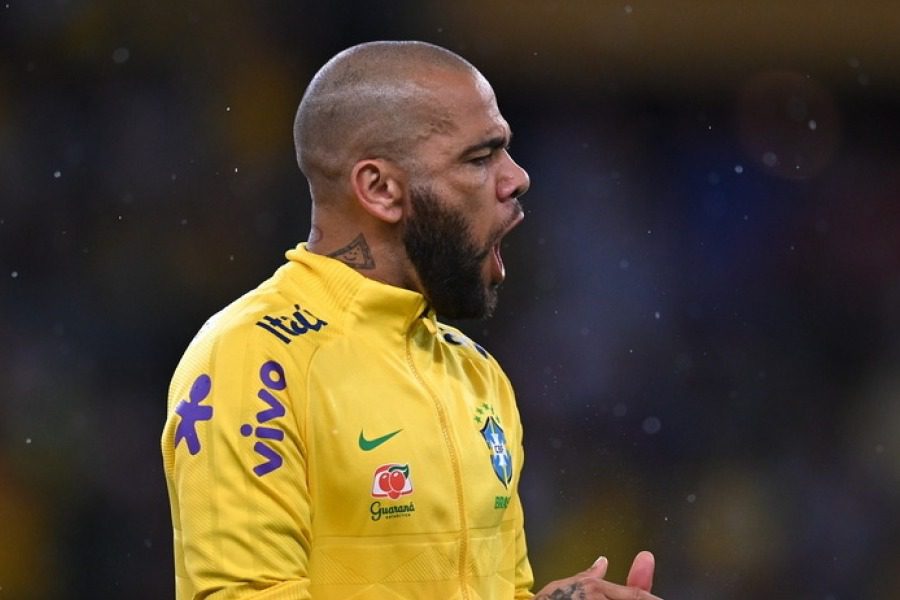 Ο Ντάνι Αλβες έκανε φαρμακερό σχόλιο για τον Κιλιάν Εμπαπέ