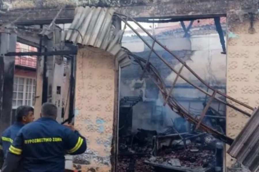 Λέσβος: Μπούκαρε στο κατάστημα του αδερφού του με ΙΧ γεμάτο φιάλες υγραερίου και προκάλεσε χάος