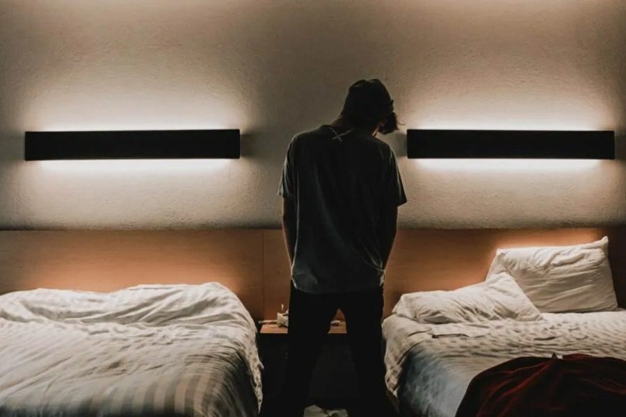 Γυναίκα κατάλαβε από ένα και μόνο διακοσμητικό πως το ραντεβού της είχε άλλη σχέση