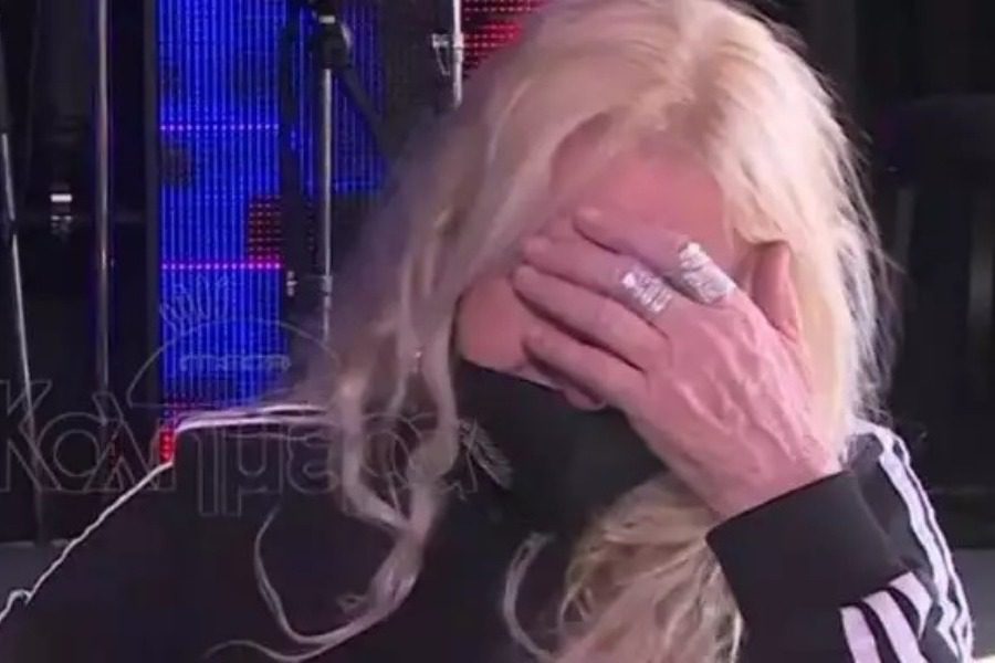 Κατέρρευσε η Αννούλα Βασιλείου για τον Αγγελόπουλο: «Εκείνη η μάνα του τα έκανε όλα»