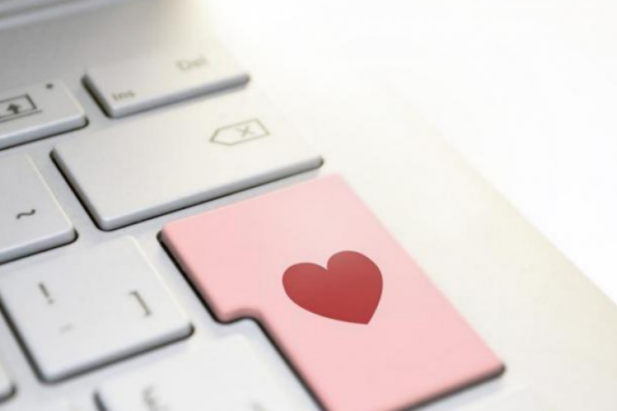 «Love scamming»: Η νέα απάτη που χτυπά γυναίκες