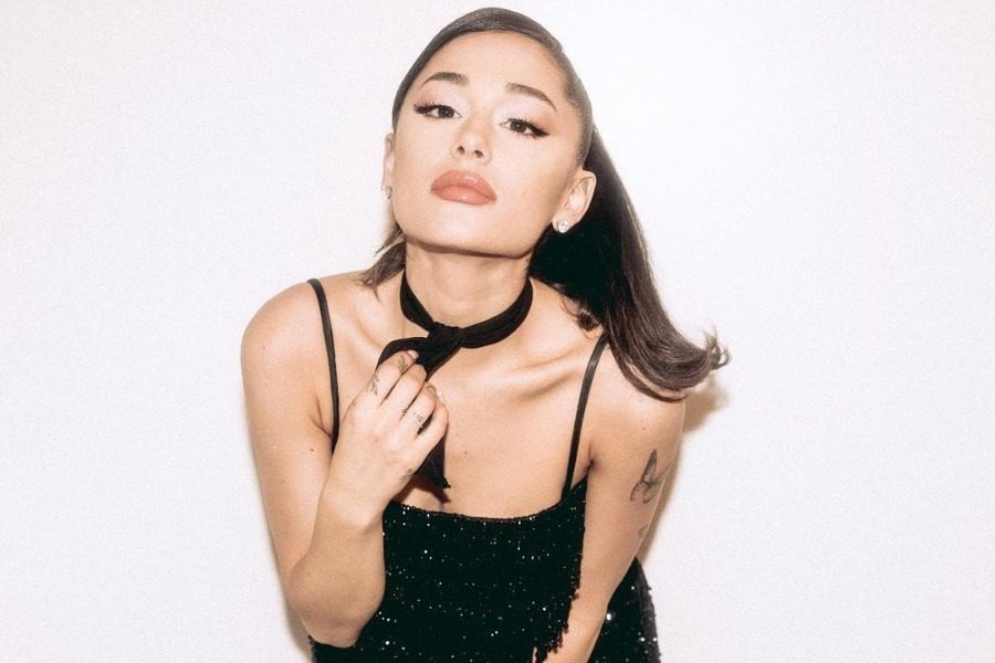Ariana Grande: Aποκάλυψε την τεχνική της για το διάσημο eyeliner look της