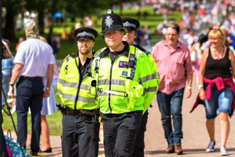Πανούργος Βρετανός αστυνομικός: Tα εξωφρενικά του ψέματα για να να παίρνει άδειες