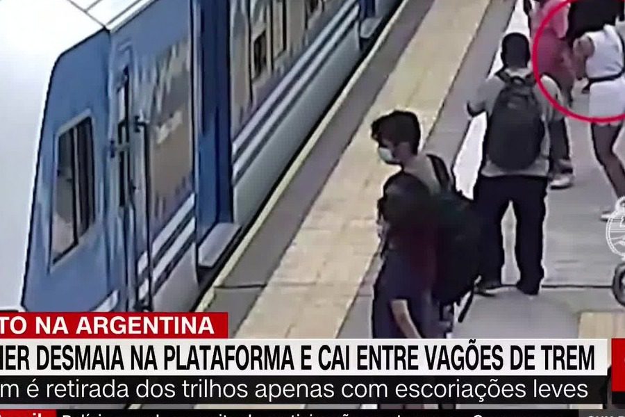 Αργεντινή: Γυναίκα λιποθυμά, πέφτει πάνω σε διερχόμενο τρένο και σώζεται από θαύμα