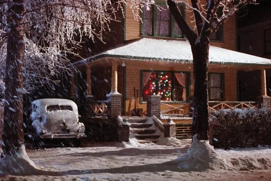 Πωλείται το σπίτι διάσημης χριστουγεννιάτικης ταινίας: Oι ηθοποιοί θέλουν να το αγοράσουν