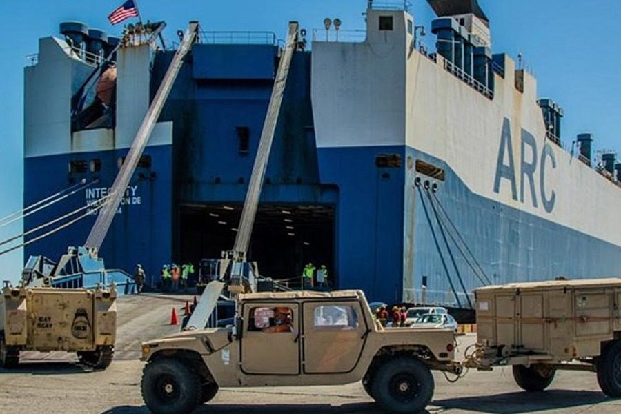 Αλεξανδρούπολη: Εκατοντάδες Αμερικάνοι πεζοναύτες γέμισαν τους δρόμους