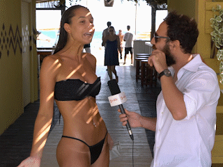 Πώς θα αντιδρούσες αν η κοπέλα σου έκανε τοπλeς;