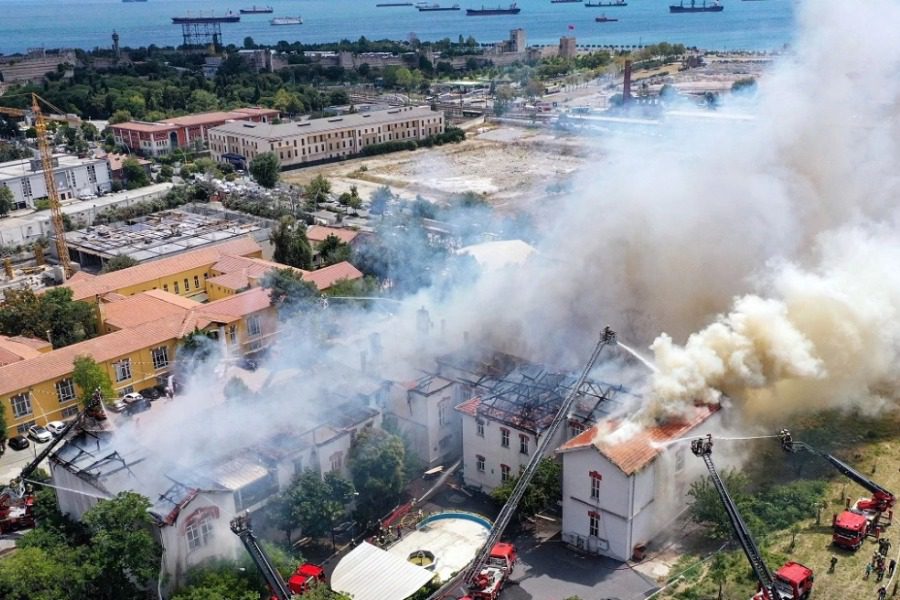 Φωτιά στο ελληνικό νοσοκομείο στην Κωνσταντινούπολη: Δώσαμε μάχη 