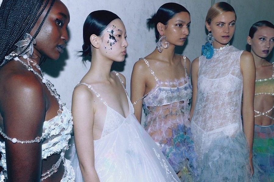 London Fashion Week: Συγκεντρώσαμε όλα τα beauty trends