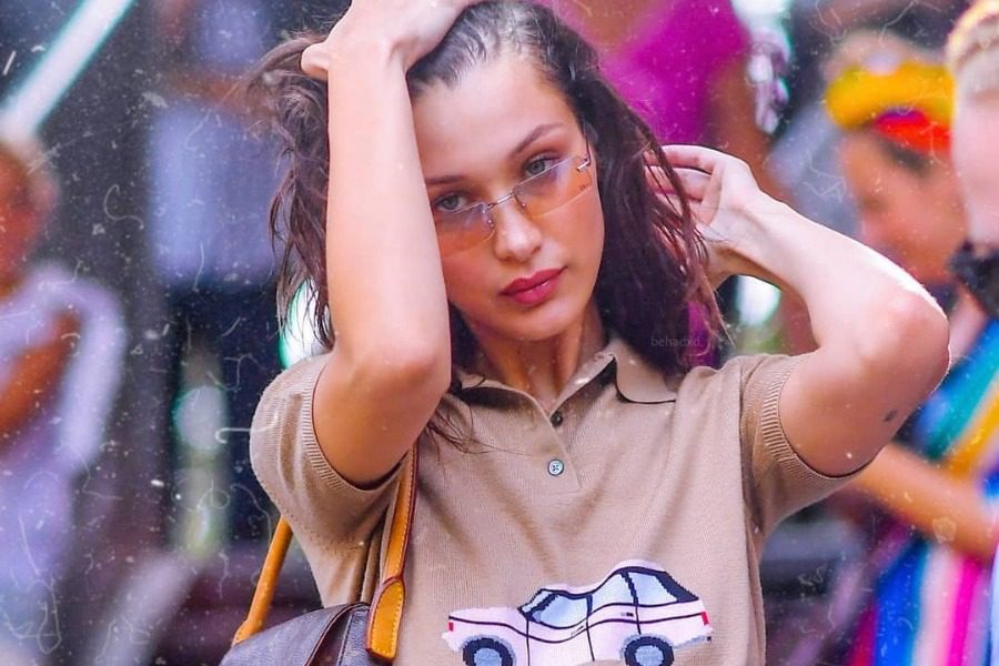 Bella Hadid: 4 κομμάτια από τη ντουλάπα της που μπορείς να τα βρεις κι εσύ