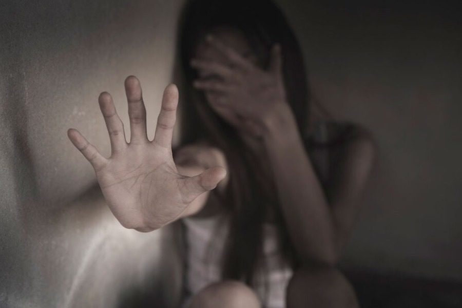 Κρήτη: Τη βίαζε ο παππούς της από τα πέντε της