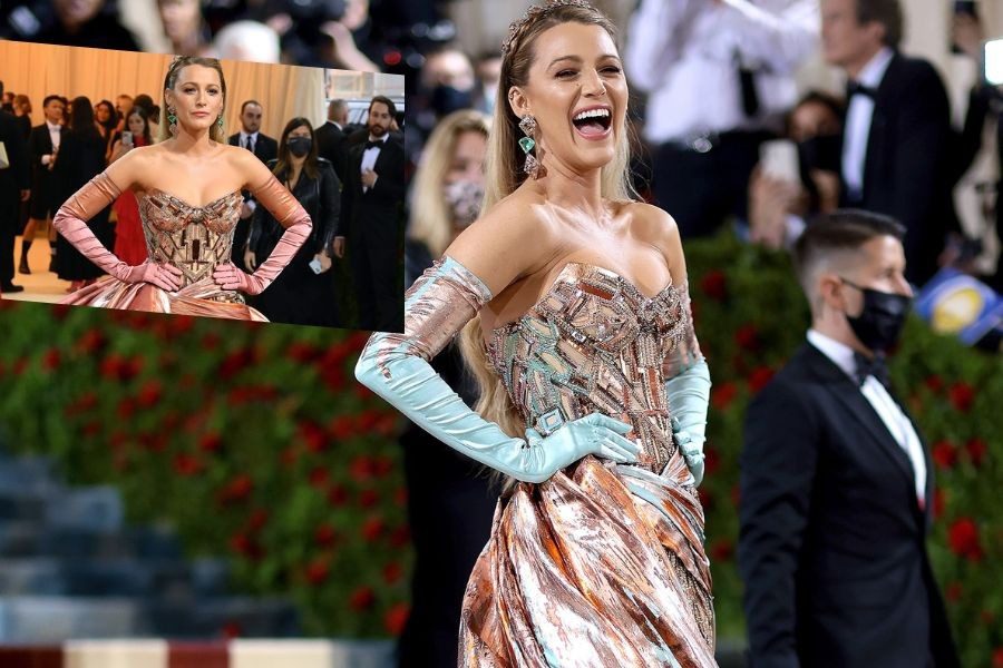Το επικό φόρεμα της Blake Lively που μεταμορφώθηκε πάνω στο κόκκινο χαλί