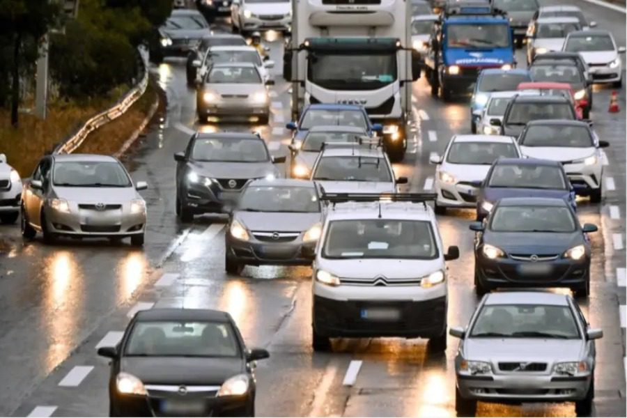 Κίνηση τώρα: «Κόλαση» η άνοδος του Κηφισού