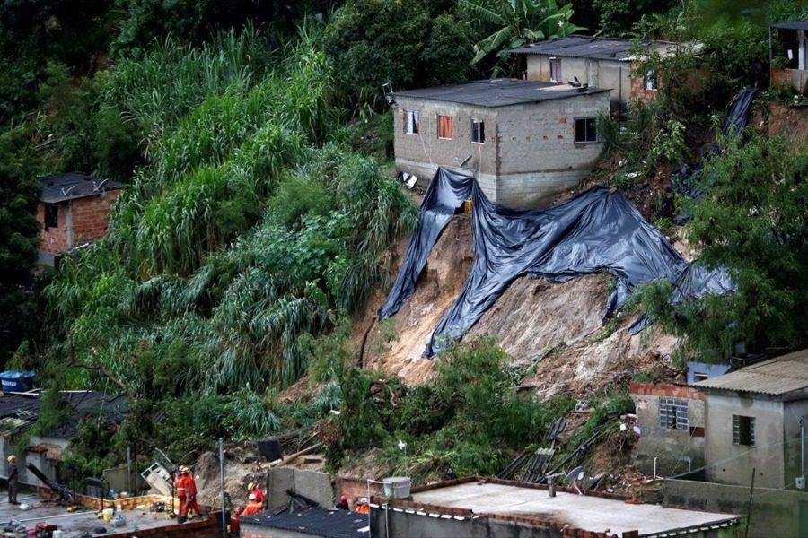 Φονική κακοκαιρία στη Βραζιλία: Δεκάδες νεκροί από τις σφοδρές βροχοπτώσεις