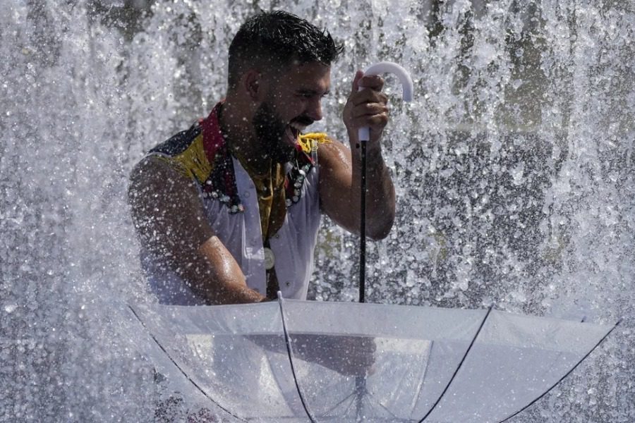 Ρεκόρ όλων των εποχών στη Βρετανία: Ξεπέρασε τους 40 βαθμούς Κελσίου το θερμόμετρο