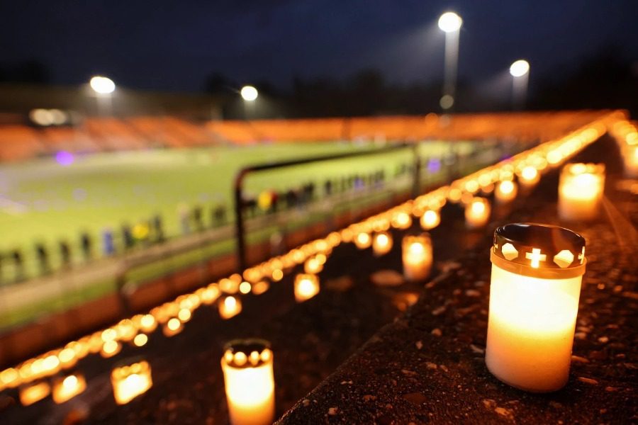 Μουντιάλ 2022: Τα 20.000 κεριά σε γήπεδο στη μνήμη των νεκρών εργατών στο Κατάρ