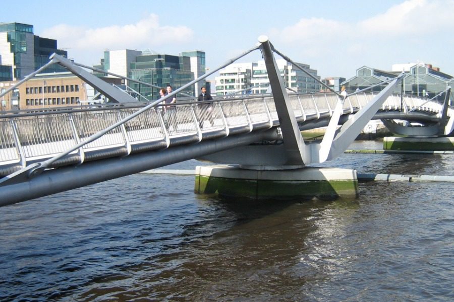 Η κινητή γέφυρα που δεν άνοιξε για 4 χρόνια λόγω ενός χαμένου τηλεκοντρόλ