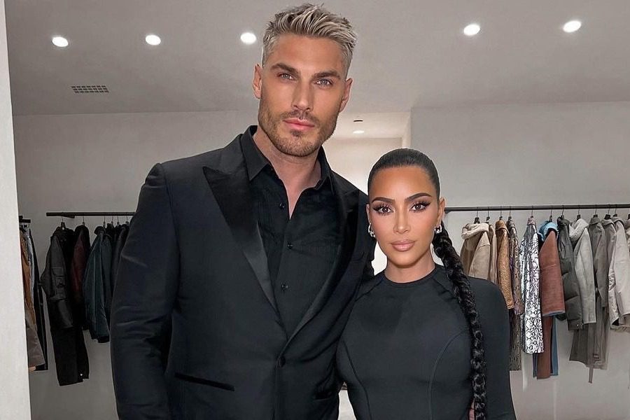 Θες πιο πυκνά μαλλιά; Κάνε ό,τι σου προτείνει ο hairstylist της Kim Kardashian