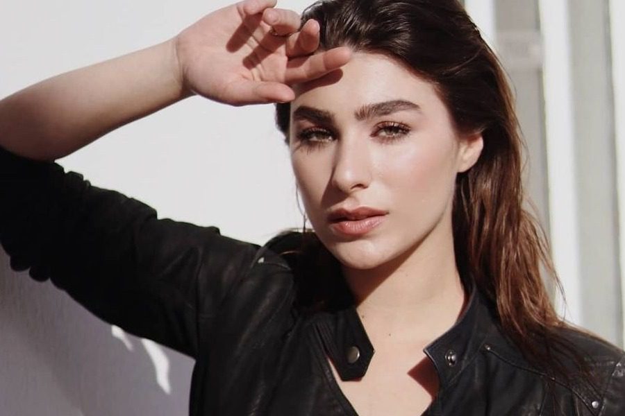 Χρύσα Μιχαλοπούλου: Πως θα πετύχεις το ηλιοκαμένο φρέσκο μακιγιάζ της