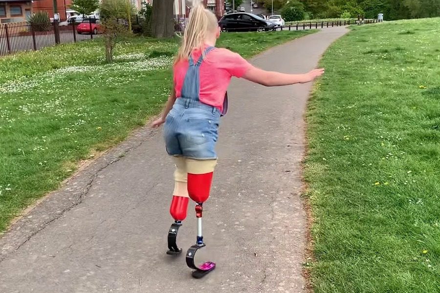 Αυτό το κοριτσάκι είναι το ωραιότερο παράδειγμα προς μίμηση