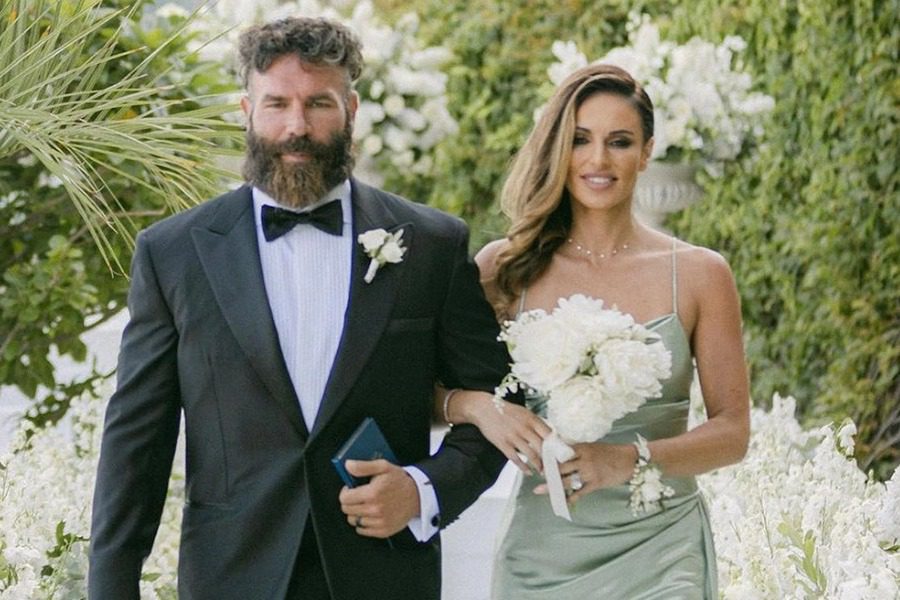 Ο «βασιλιάς του Instagram» Νταν Μπιλζέριαν παντρεύτηκε με μυστηριώδη γυναίκα
