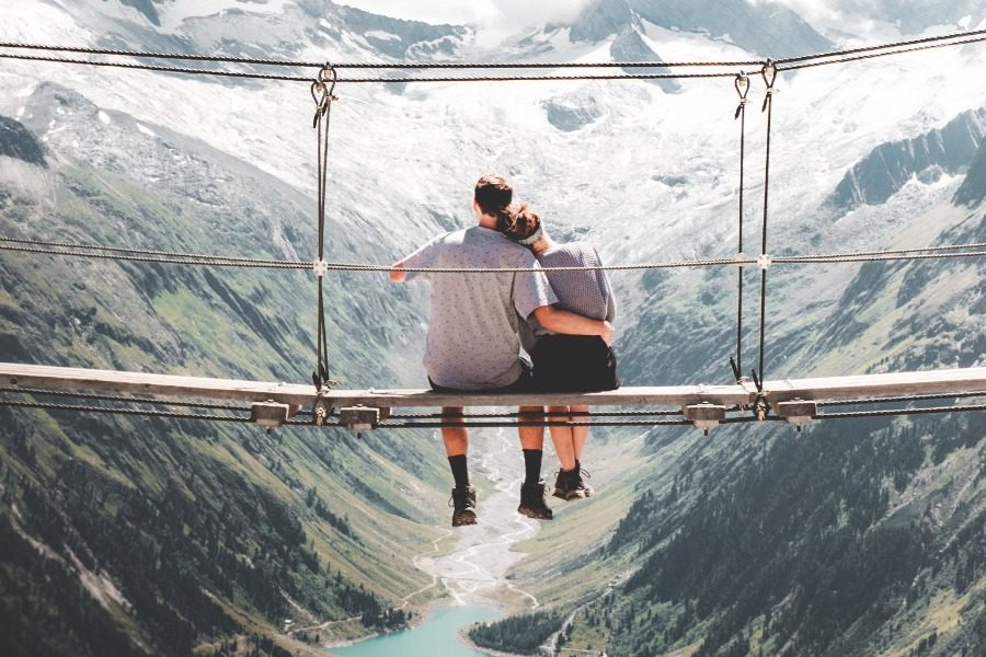 Σημάδια ότι ο σύντροφός σου σε απατάει