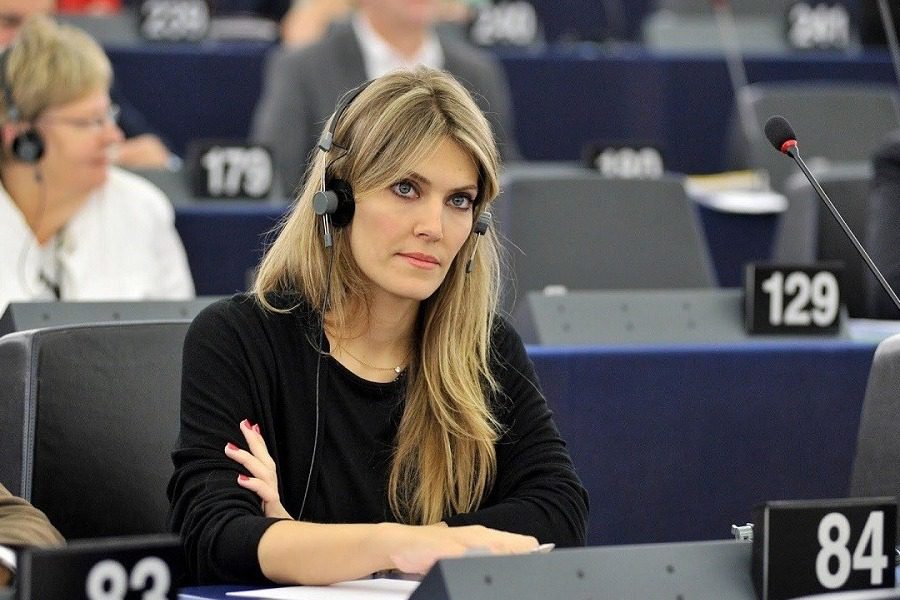 Εύα Καϊλή: Ποινική έρευνα για ξέπλυμα μαύρου χρήματος και δωροληψία και στην Ελλάδα