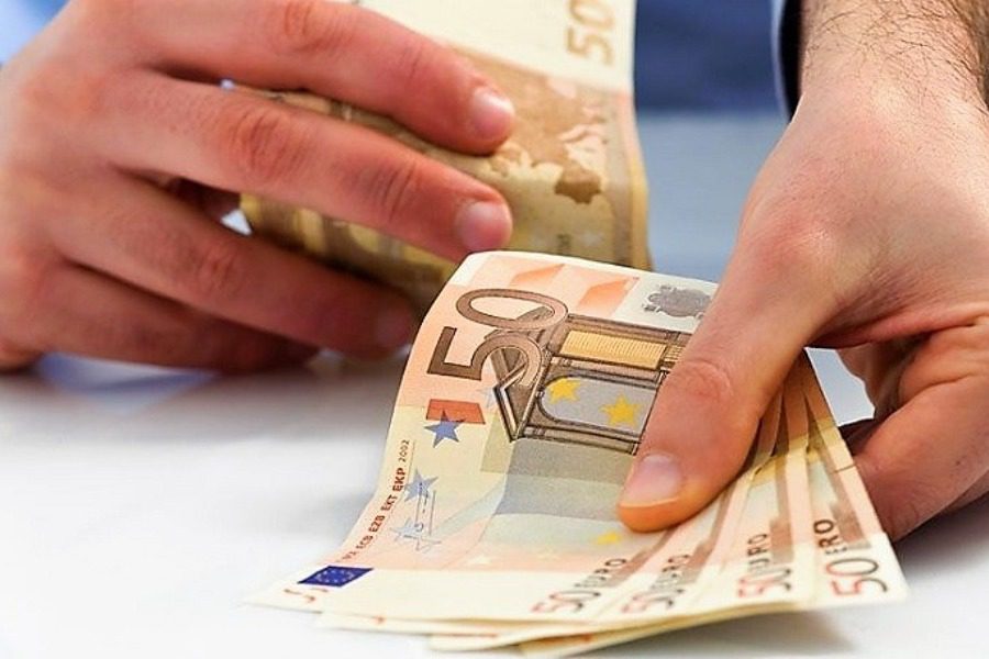 Εφάπαξ ενίσχυση 250 ευρώ σε 2,3 εκατ. ευάλωτα νοικοκυριά