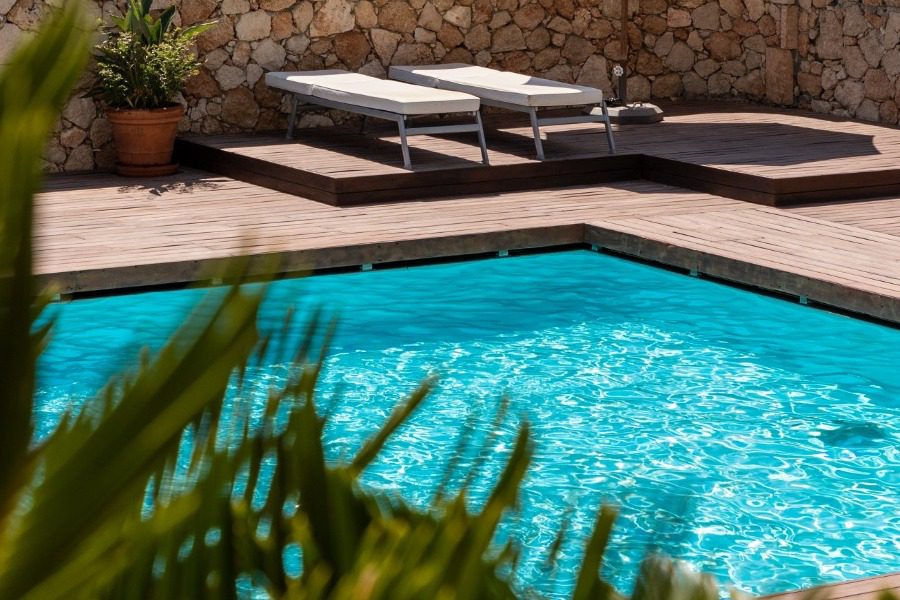 Σε περιπέτειες μπαίνουν όσοι έχουν πισίνες στα ξενοδοχεία τους