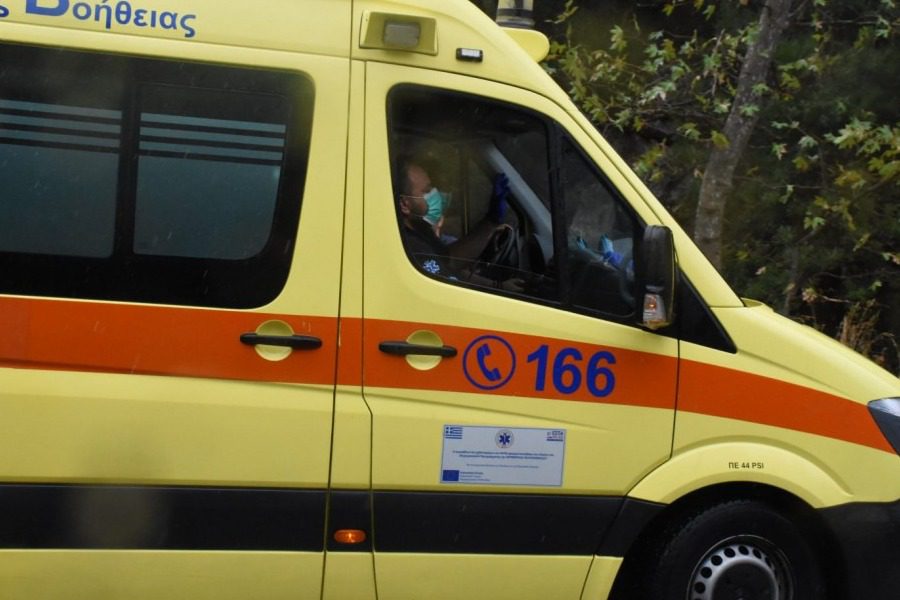 Λάρισα: Τι ζήτησε από τους διασώστες του ΕΚΑΒ τραυματίας οδηγός μηχανής μετά από τροχαίο