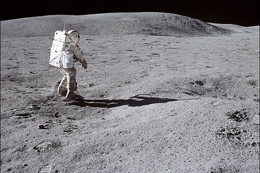 Το κρυμμένο μήνυμα στη φωτογραφία που άφησε ένας αστροναύτης στη Σελήνη
