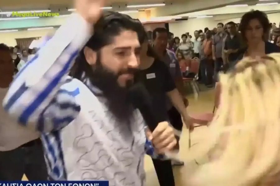 Επιμένει ο επικεφαλής της «Εκκλησίας των Εθνών» παρά τις εξελίξεις